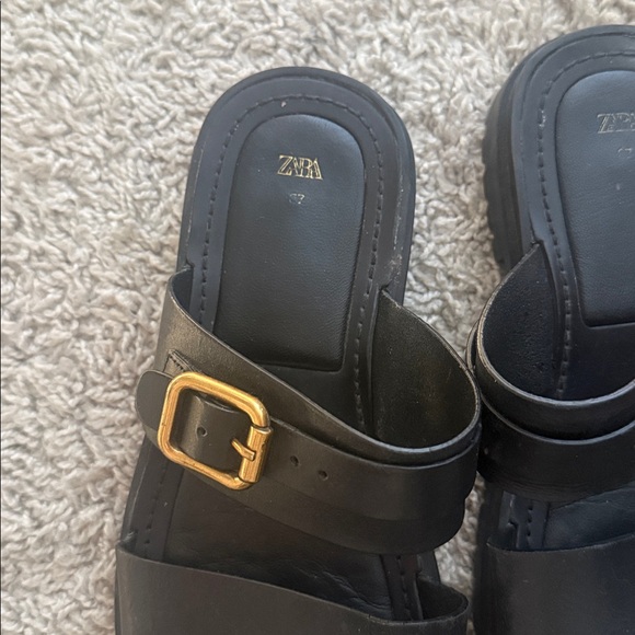 Zara black leather flat lug sole sandals 7 - Picture 4 of 6